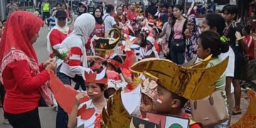 Karnaval Kemerdekaan TK Pembina Badau: Dari Barang Bekas Jadi Karya Kreatif Anak