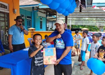 Riuh Halaman Kantor Demokrat Kapuas Hulu, Lomba Rakyat Meriahkan HUT RI dan HUT 25 TH Demokrat